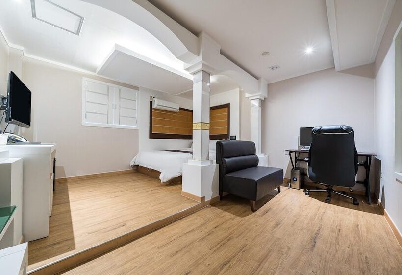 汽车旅馆  Wonju's Feeling