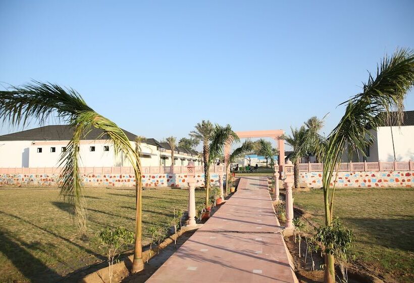 منتجع Club 21by Sariska Fun City