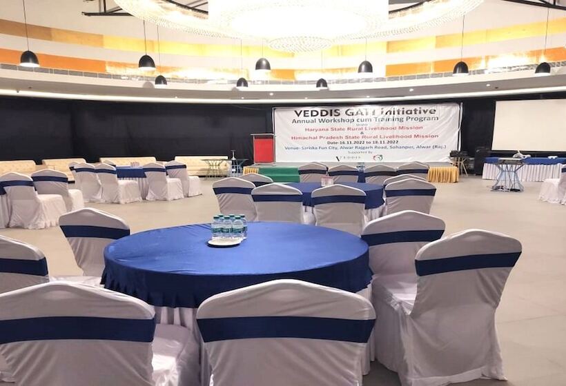 منتجع Club 21by Sariska Fun City