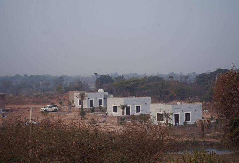 منتجع Jawai Wildlife Safari Camp