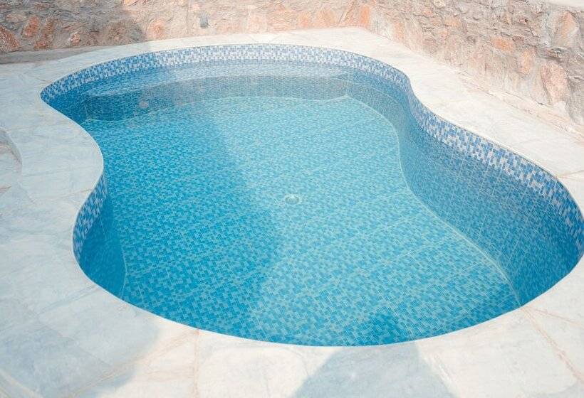 منتجع Jawai Wildlife Safari Camp