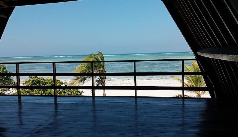 منتجع Kijani Beach Villas