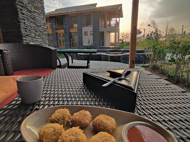 منتجع Osho Himalayas