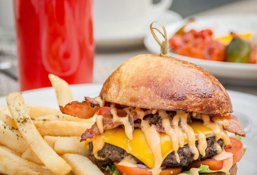 استراحتگاه The Funny Lion   El Nido