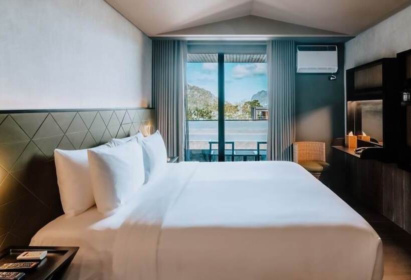 استراحتگاه The Funny Lion   El Nido