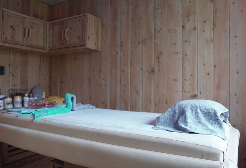 Resort The Shahanshahi