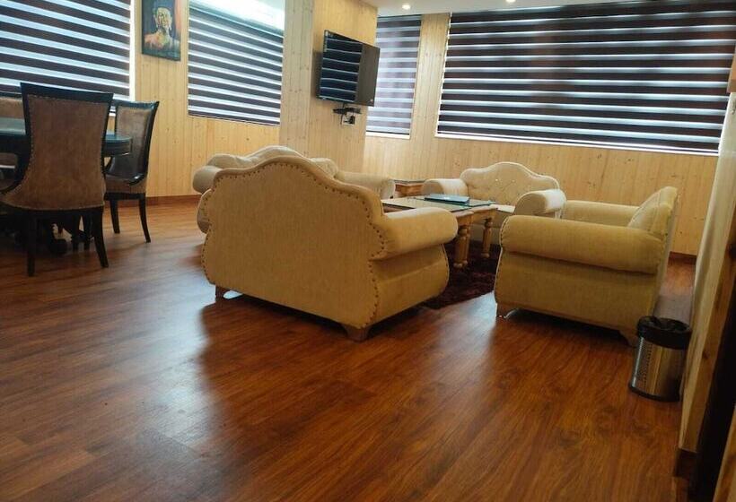 Resort The Shahanshahi