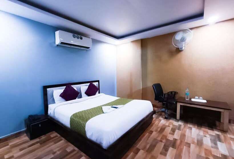 Roomshala 039 Hotel Rk