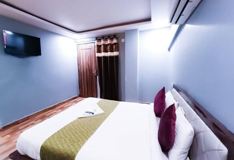 Roomshala 039 Hotel Rk