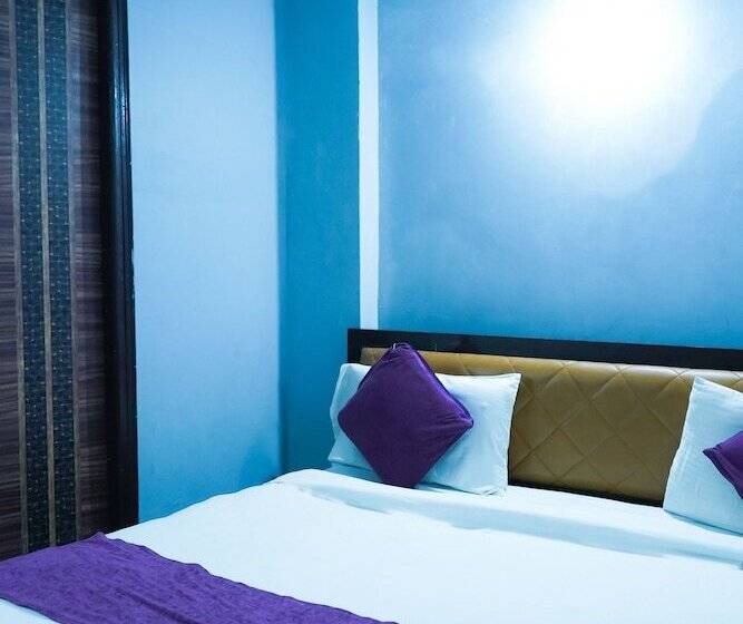 Roomshala 039 Hotel Rk