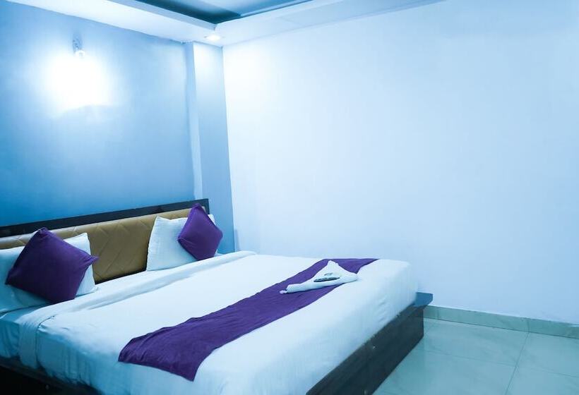 Roomshala 039 Hotel Rk