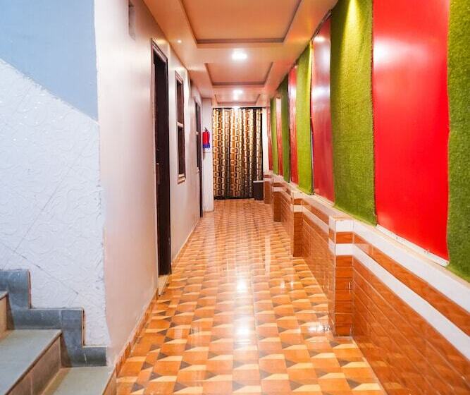 Roomshala 039 Hotel Rk