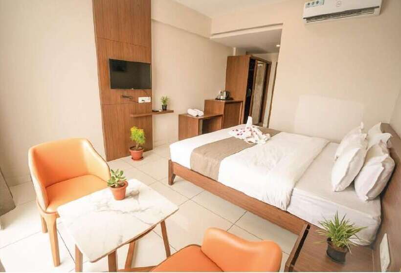 Samasth Palatial By Yuvraj Groupofhotels