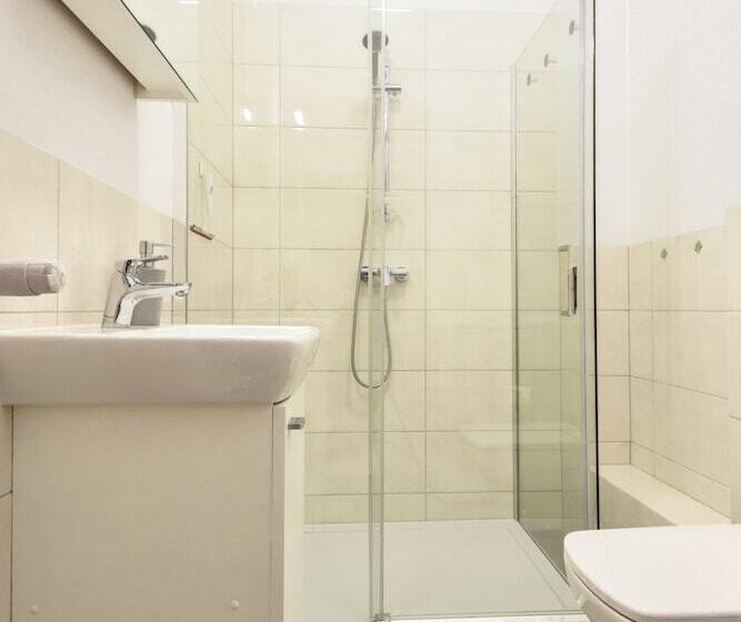 Shortstaypoland Srebrna   B36