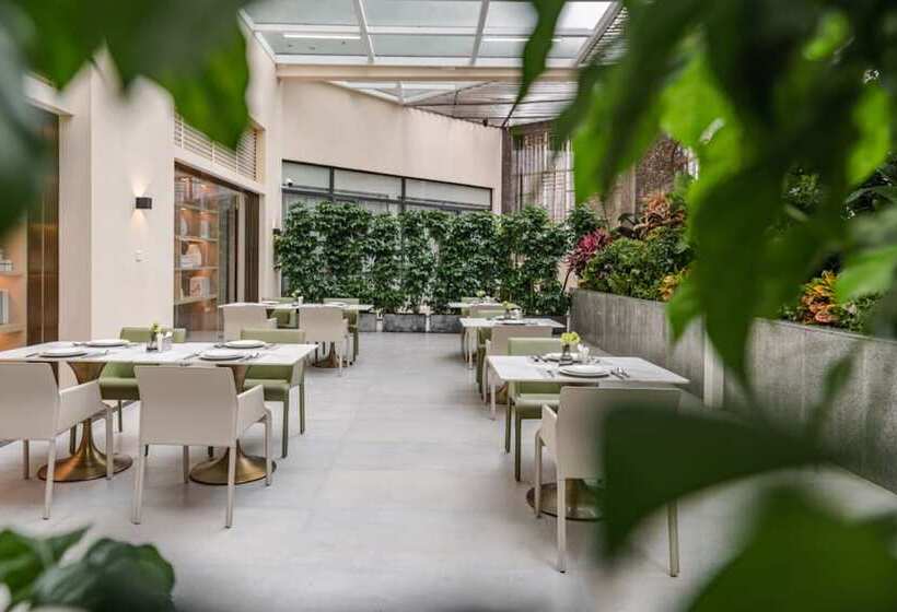 The Skytel Hotel Shenzhen Central Park