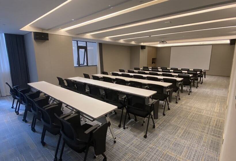 The Skytel Hotel Shenzhen Central Park