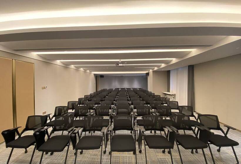 The Skytel Hotel Shenzhen Central Park