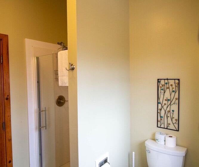 4br Mountain View Cabin