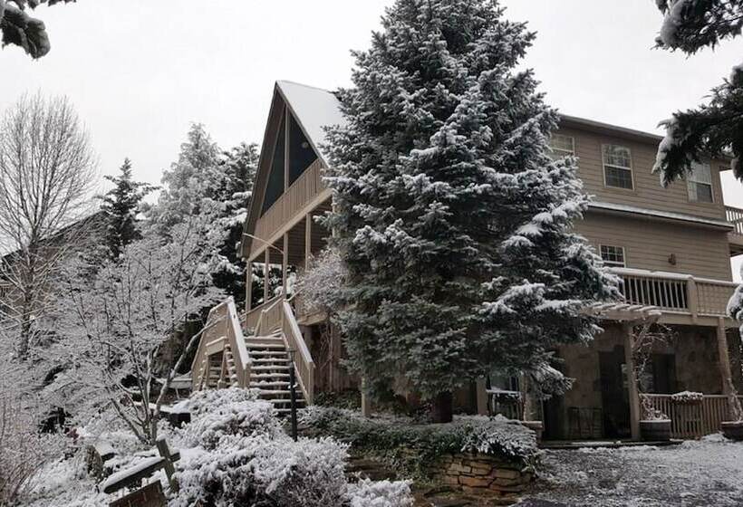 4br Mountain View Cabin