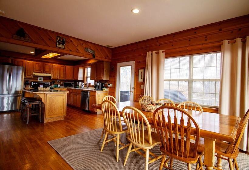 4br Mountain View Cabin