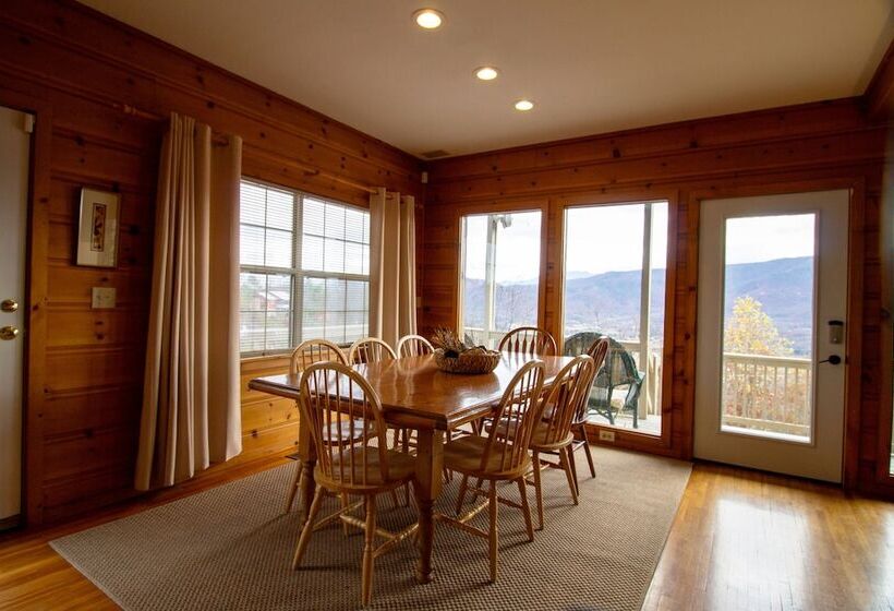 4br Mountain View Cabin