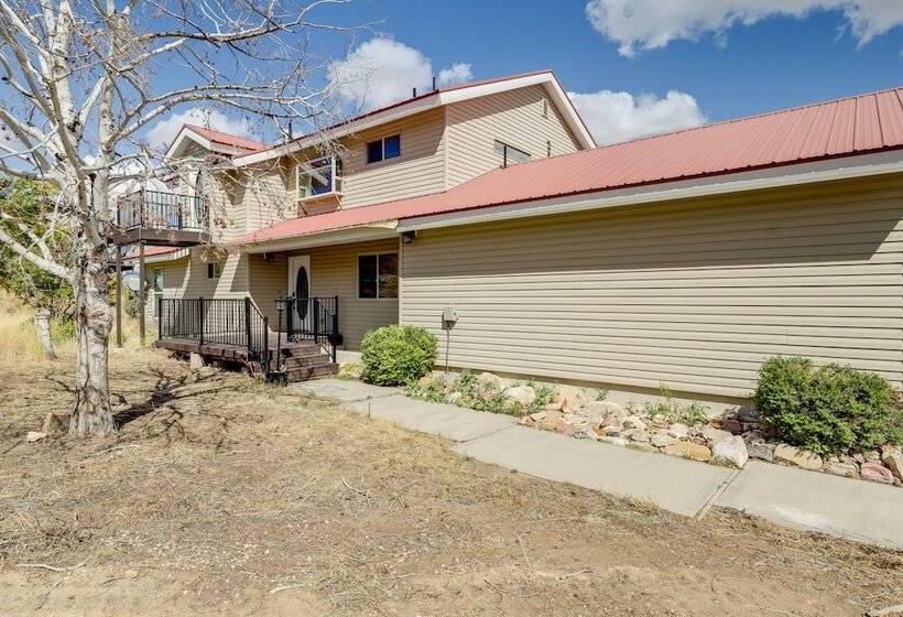 Family Friendly Utah Home: Deck, Mountain Views!