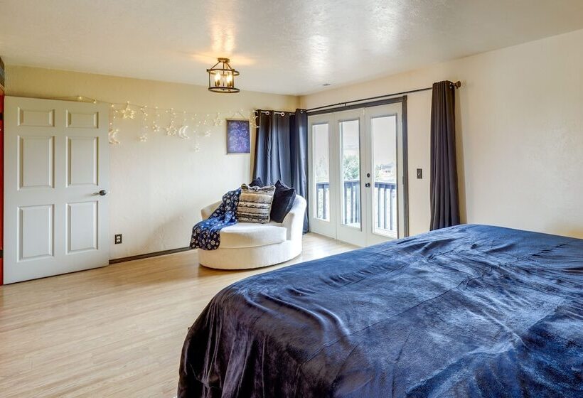 Family Friendly Utah Home: Deck, Mountain Views!