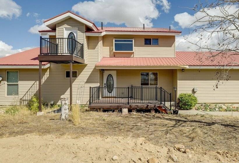 Family Friendly Utah Home: Deck, Mountain Views!
