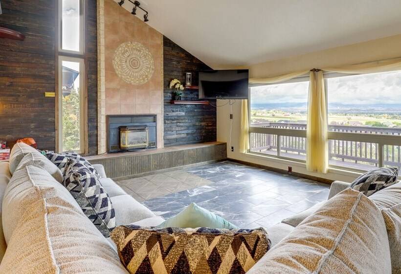 Family Friendly Utah Home: Deck, Mountain Views!