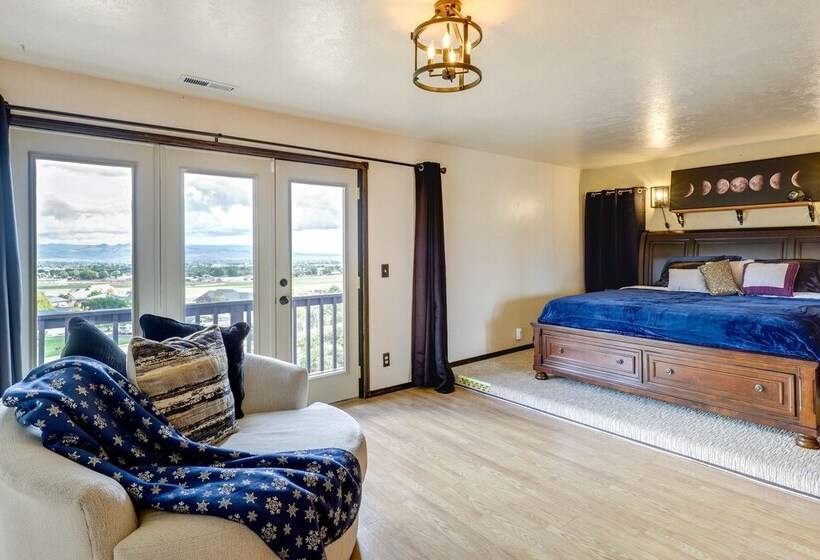 Family Friendly Utah Home: Deck, Mountain Views!