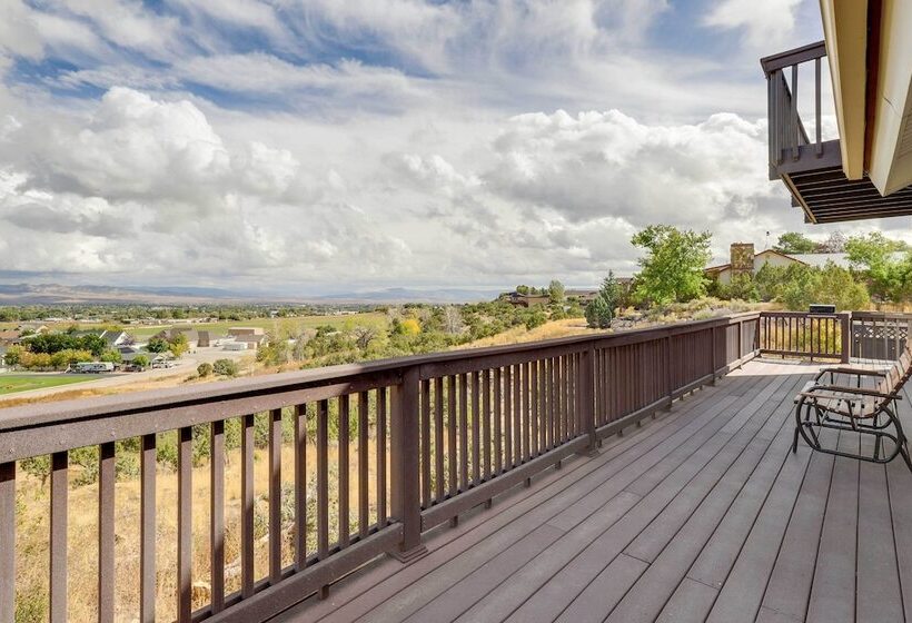 Family Friendly Utah Home: Deck, Mountain Views!