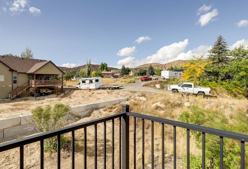 Family Friendly Utah Home: Deck, Mountain Views!