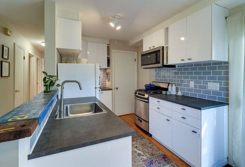 Ann Arbor Home W/ Deck, 2 Mi To Michigan Stadium!