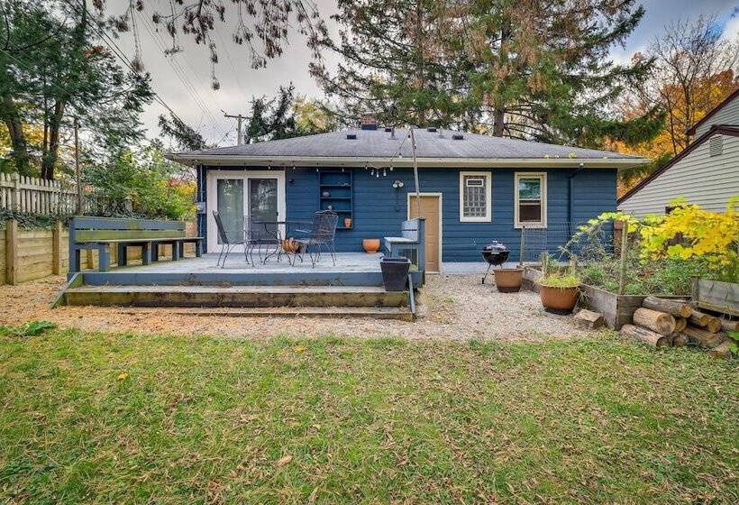 Ann Arbor Home W/ Deck, 2 Mi To Michigan Stadium!