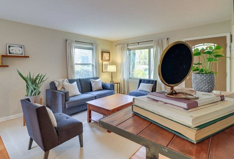 Ann Arbor Home W/ Deck, 2 Mi To Michigan Stadium!