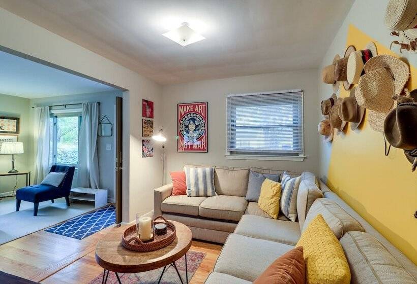 Ann Arbor Home W/ Deck, 2 Mi To Michigan Stadium!