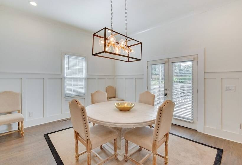 Family Home W/ Backyard ~ 2 Mi To Downtown Atlanta