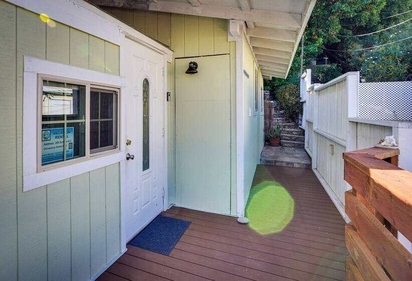 Avalon Cottage < Half Mi To Beaches & Crescent Ave