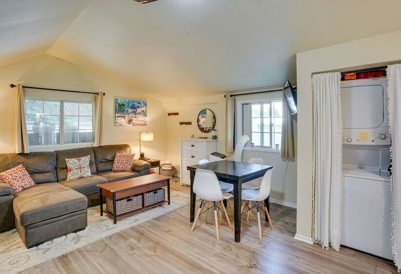 Avalon Cottage < Half Mi To Beaches & Crescent Ave