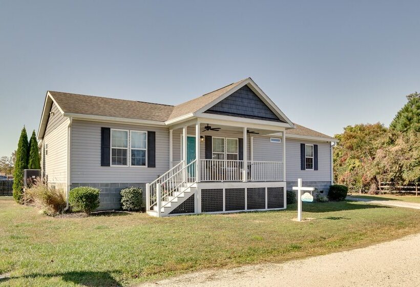 Beach Bay Pony Place W/ Ponies: 1 Mi To Water!