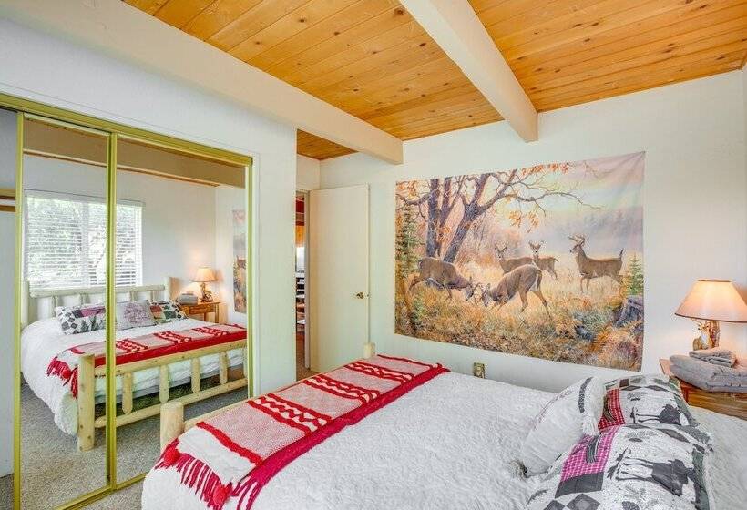 Hot Tub, Deck & View: Peaceful Arnold Cabin!