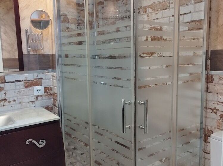 تختخواب و صبحانه Casa Blanca