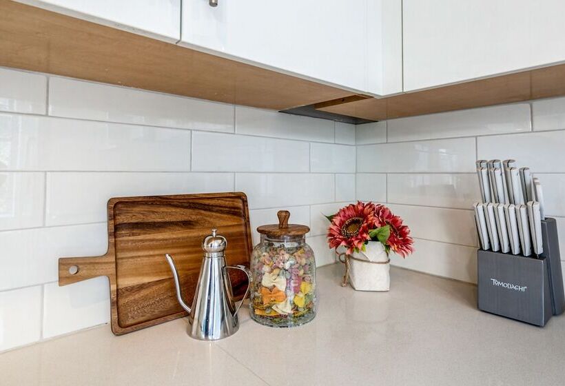 Big Easy Elegance 4br Condo In Nola