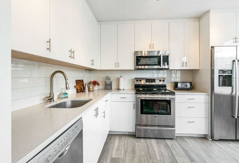 Big Easy Elegance 4br Condo In Nola