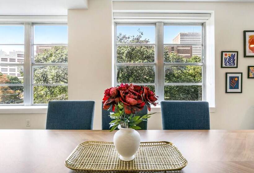 Big Easy Elegance 4br Condo In Nola