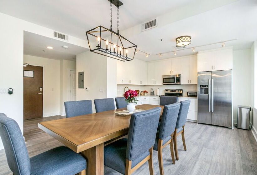 Big Easy Elegance 4br Condo In Nola