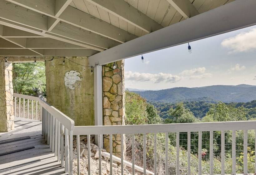 Blowing Rock Home W/ Hot Tub & Mountain View Deck!