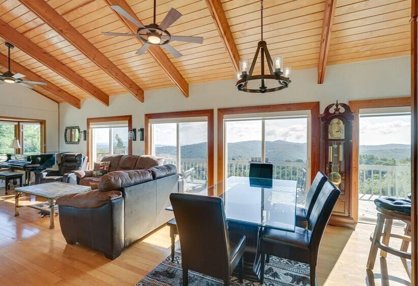 Blowing Rock Home W/ Hot Tub & Mountain View Deck!