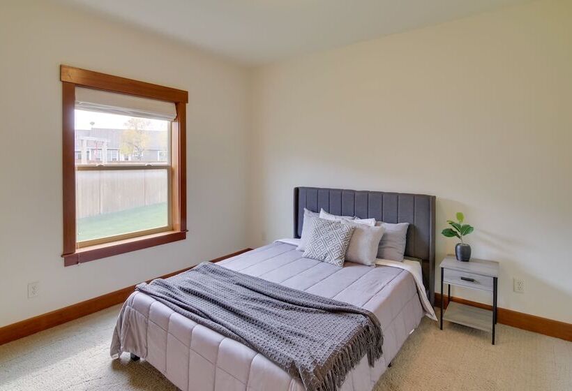 9 Mi To Downtown: Bozeman Vacation Home W/ Hot Tub