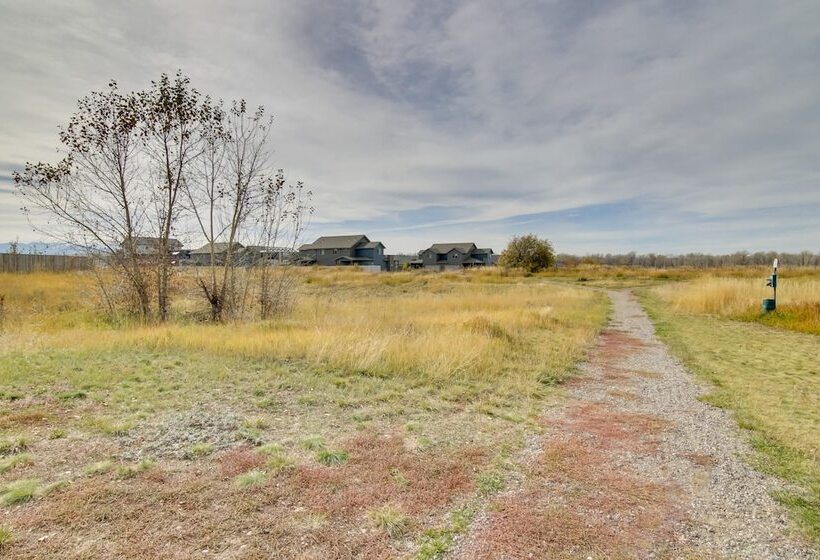 9 Mi To Downtown: Bozeman Vacation Home W/ Hot Tub